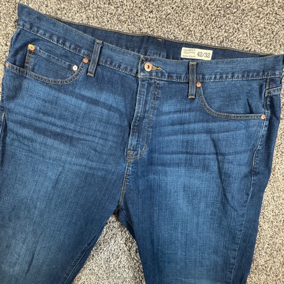 Cremieux Other - Cremieux Premium Denim Relaxed Straight Jeans Mens 42x32 Blue Dark Wash Stretch